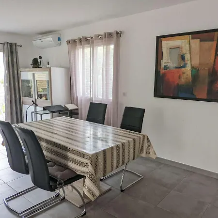 Agde, 5 Pieces, 6 Personnes - Fr-1-387-198 Villa *